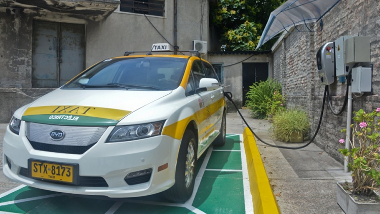 Coches Eléctricos: Hay solo 160 unidades circulando en Uruguay