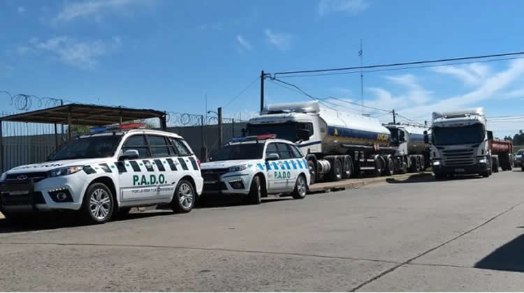 Tras varias horas de conversaciones y ante un fuerte dispositivo policial, se liberó bloqueo en La Tablada