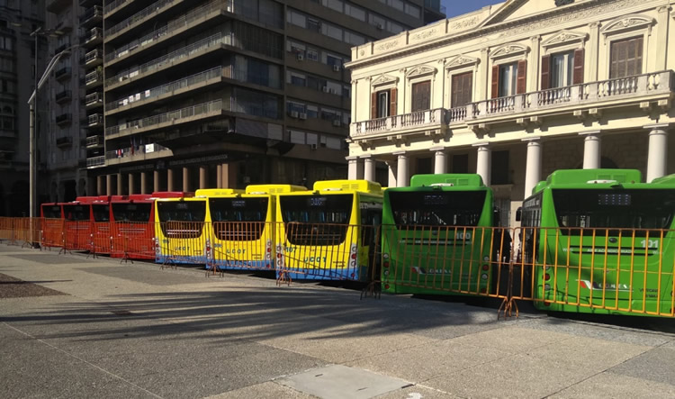 Los primeros treinta ómnibus eléctricos del “PROYECTO MOVES”, ya circulan por Montevideo