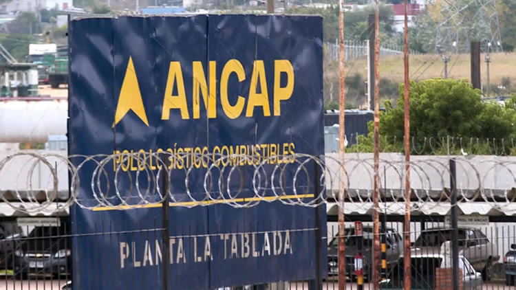 ANCAP pidió colaboración a estacioneros para mantener el nivel de servicio que requiere la demanda