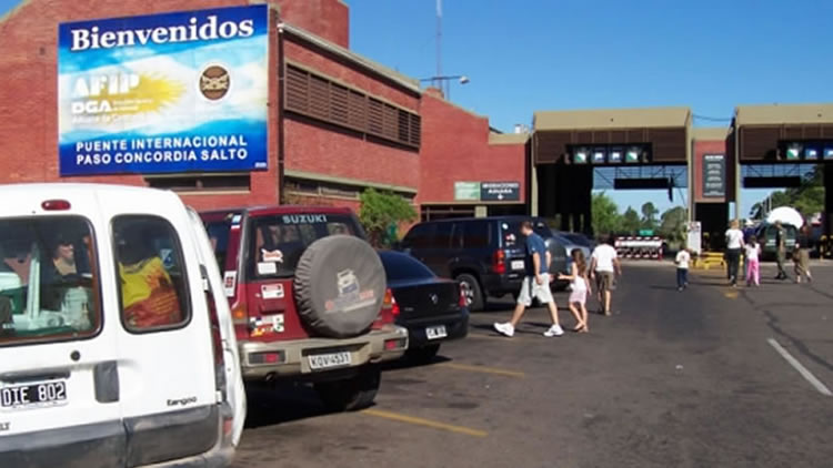 Marcha atrás: Gasolinas nuevamente a 44 pesos en Salto, Paysandú y Fray Bentos