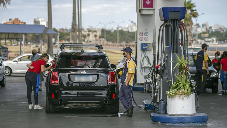 El último PPI de URSEA marca leve suba en el precio de los combustibles