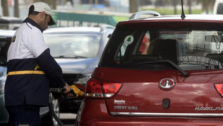 Plantean proyecto para bajar los combustibles independientemente del comportamiento del petróleo