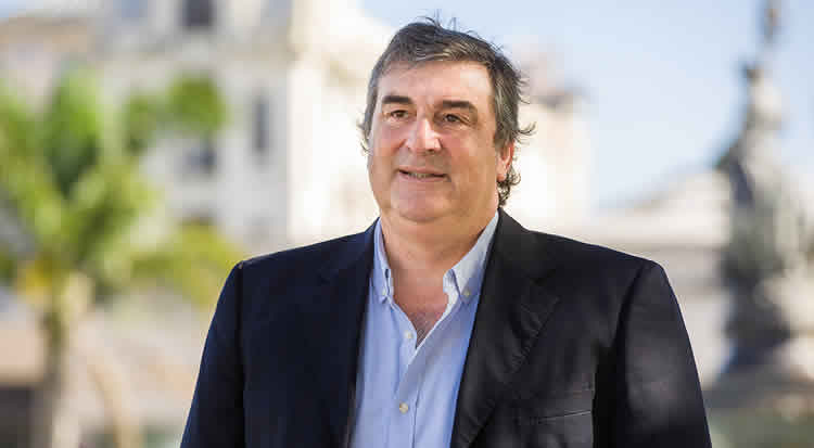 Senador Botana planteó medidas para bajar hasta 12 pesos por litro el precio de las naftas y el gas oil