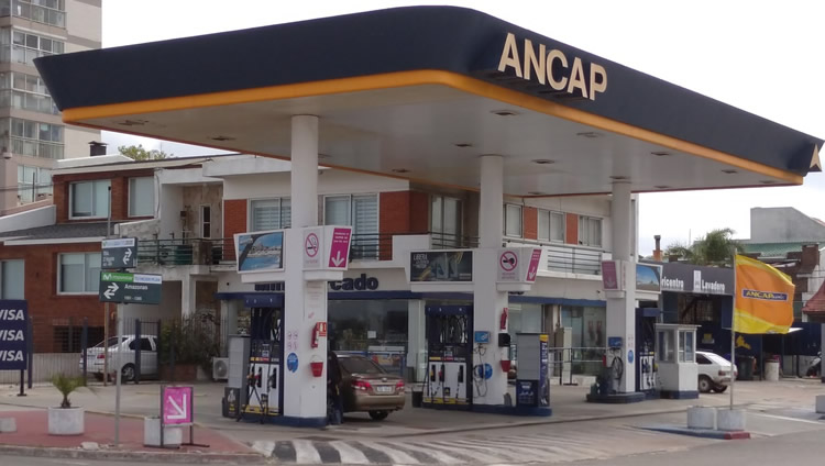 Los lavaderos automáticos son tendencia en las estaciones uruguayas