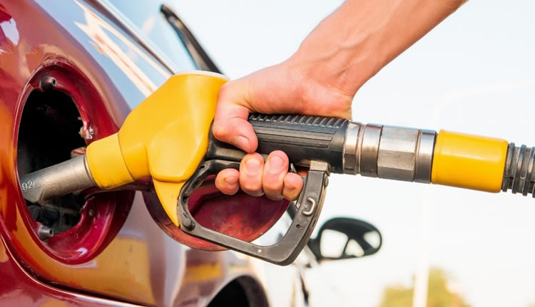 Los combustibles mantendrán su precio en julio