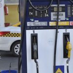 Baja 3 pesos la gasolina y el Gas Oil mantendrá su precio