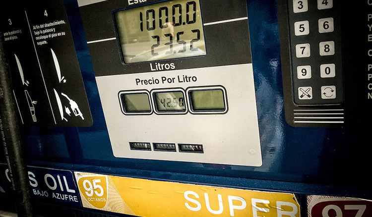 La URSEA sugirió bajar las gasolinas casi $ 3 por litro