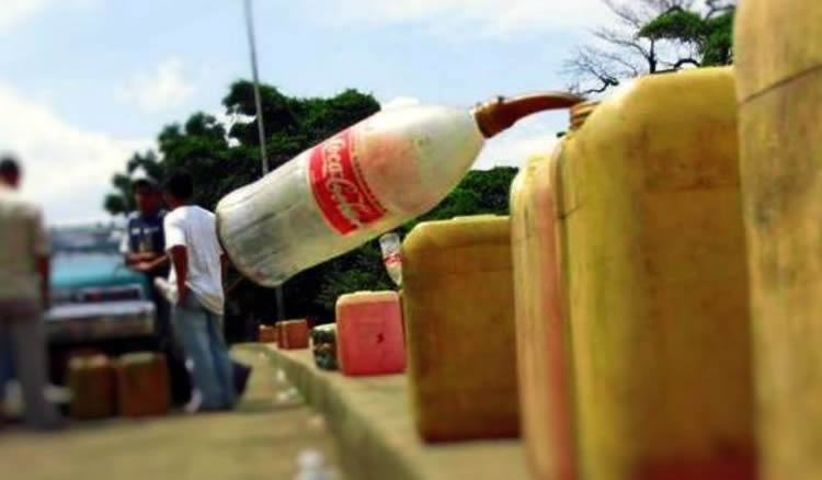 Denuncian nueva modalidad de contrabando en Salto, con delivery de combustible argentino hasta la casa del cliente