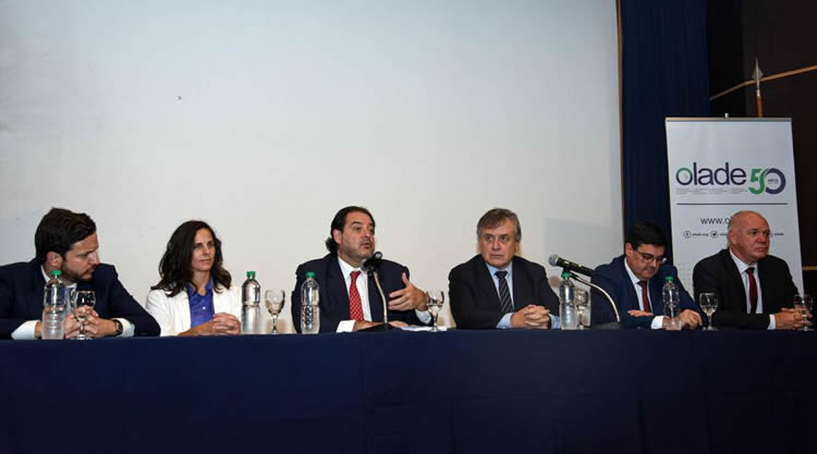 Cumbre de ministros de 27 países debatirán en Uruguay sobre energías renovables