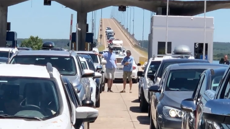 Las ventas de combustible en el litoral del país volvieron a caer hasta un 40 por ciento