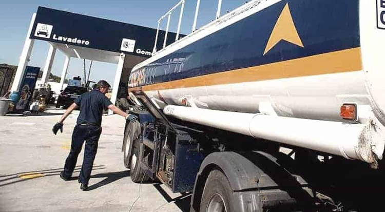 ANCAP seguirá haciéndose cargo de los fletes del combustible hasta el 30 de noviembre de 2025