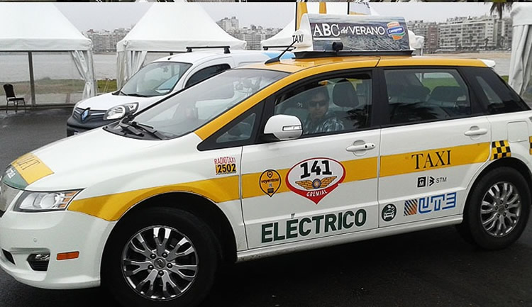 Crecimiento explosivo de autos eléctricos en 2023 con 900 unidades más vendidas que en 2022