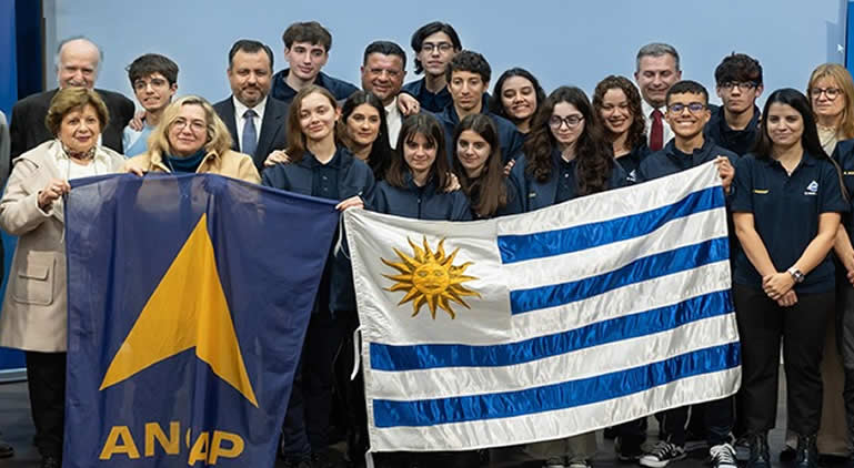 Estudiantes uruguayos presentarán en la NASA proyecto de reducción del impacto de emisiones C02
