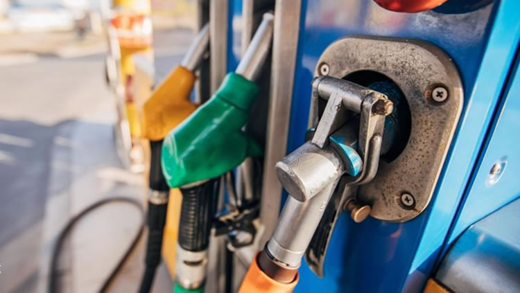 El Gobierno decidió mantener el precio de los combustibles para el mes de noviembre