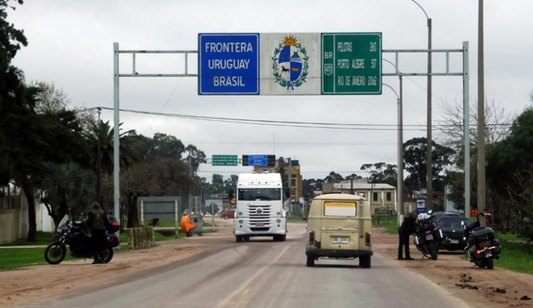 El precio de nafta Súper 95 se equiparó con Brasil y se frena el cruce de vehículos por ahorro