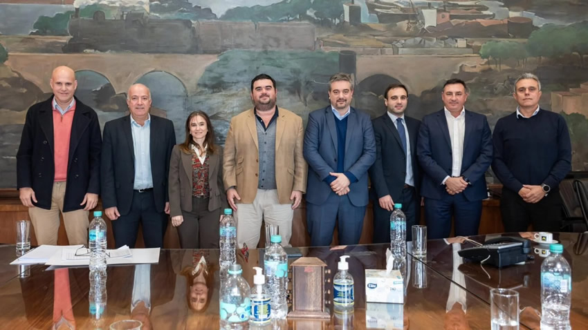 Intendencias plantean a ANCAP un tratamiento de cliente “mayorista” para los 19 departamentos