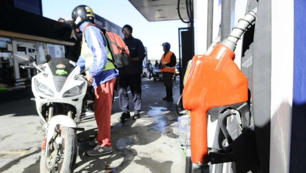 El IMESI vuelve al 32 por ciento para frenar el desvío de consumo hacia Argentina