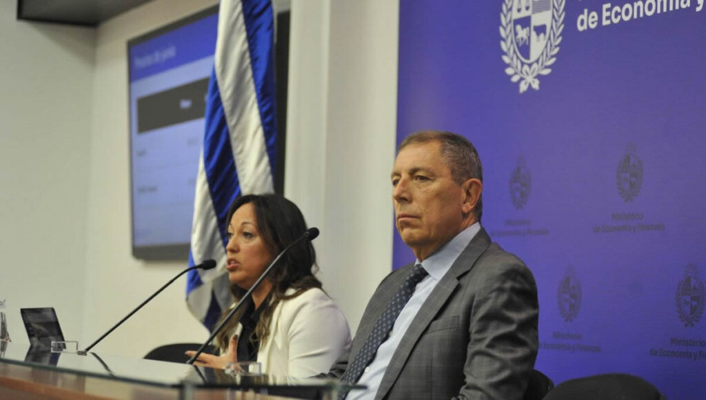 Por el conflicto de Medio Oriente el Gobierno evalúa adelantar ajustes en los combustibles