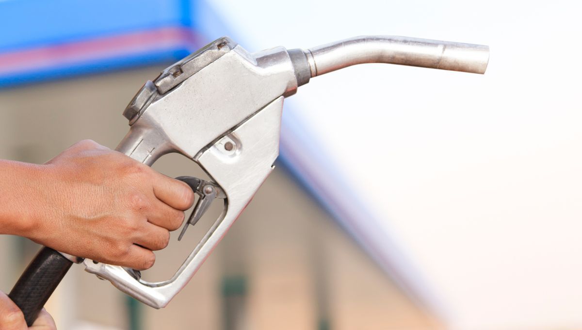 Crece el alcance del IMESI, suben las ventas de combustibles en la frontera pero caen en Montevideo