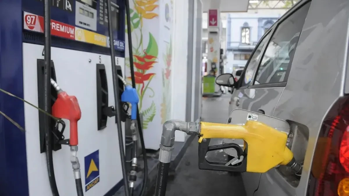 Nuevos valores de referencia impulsan suba de combustibles con naftas en torno a $90