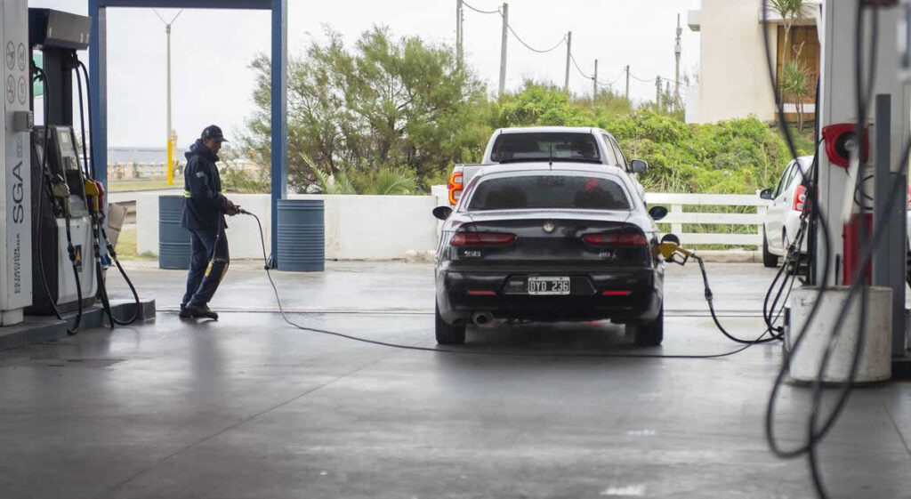 ¿Qué costo tuvo para ANCAP amortiguar las subas internacionales de los combustibles?
