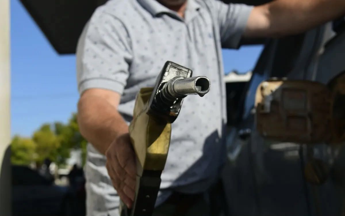 Tras las referencias de la URSEA: las Estaciones de Servicio prevén que un nuevo ajuste en los combustibles podría agravar la caída del consumo