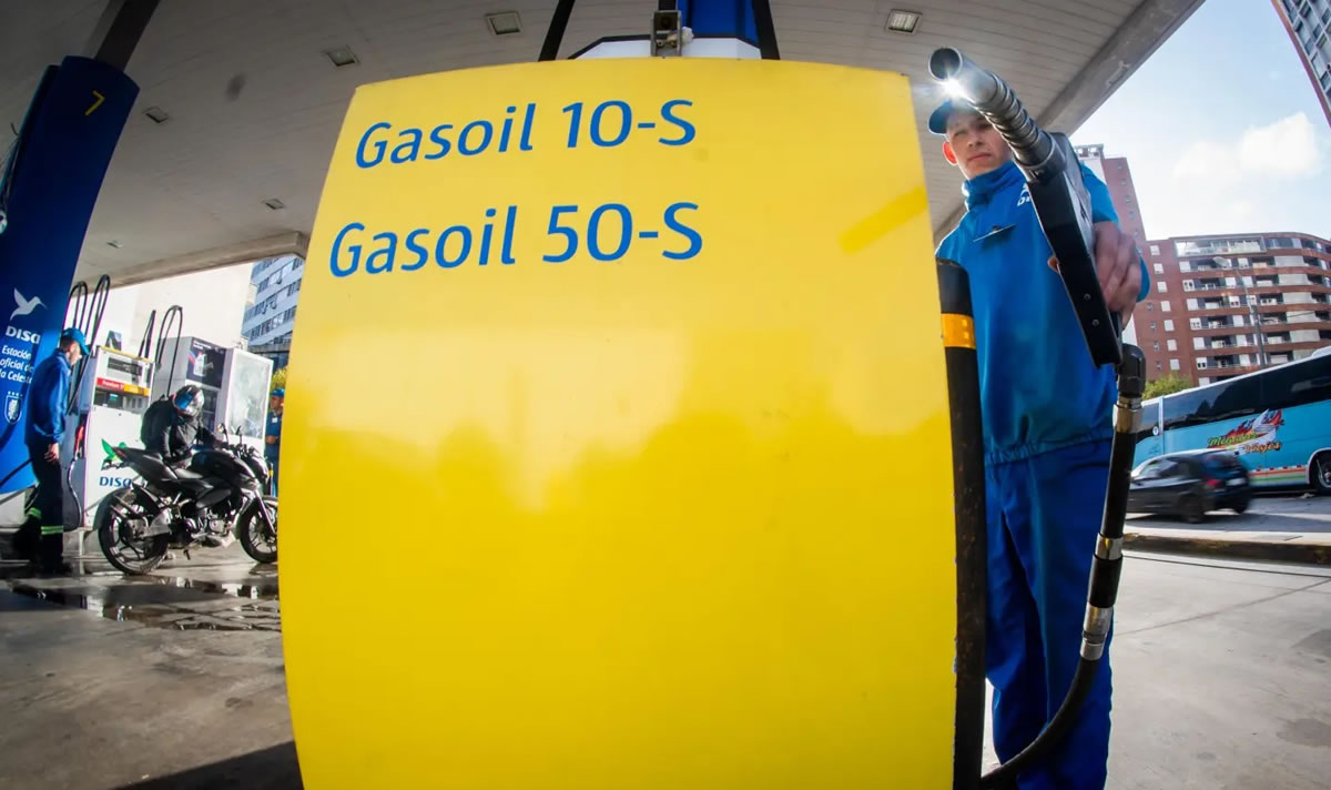 URSEA publicó los precios de referencia para octubre ¿Qué combustible concentra la mayor diferencia?