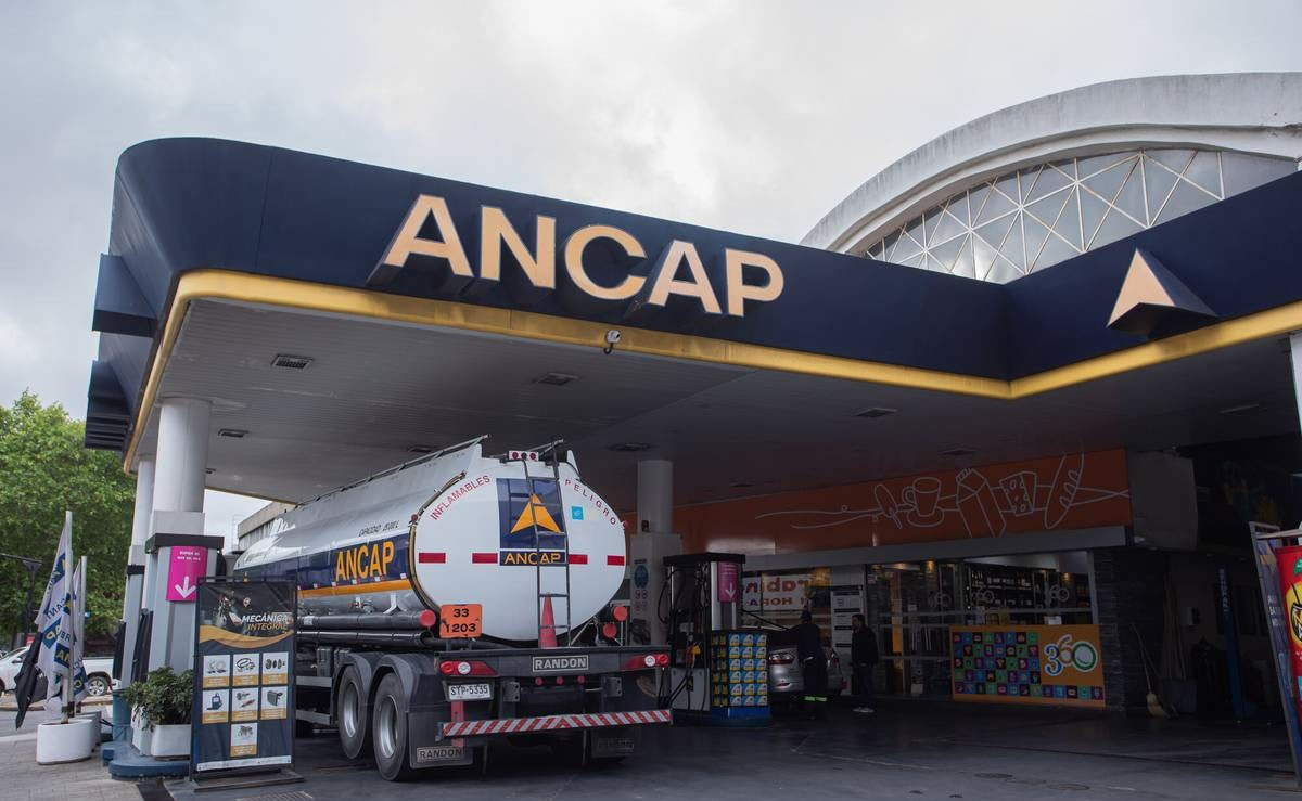 Estacioneros advierten sobre la estructura tributaria de los combustibles: “Hay distorsiones que hay que corregir”